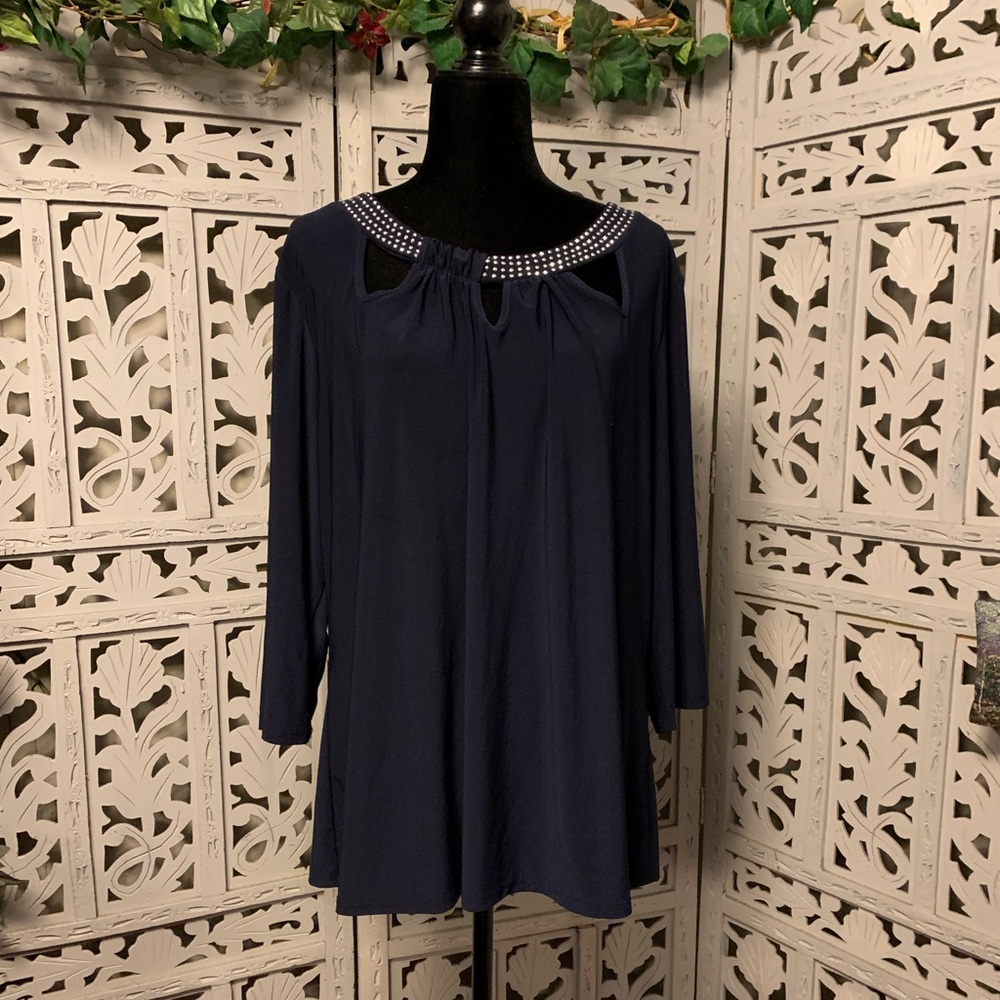 DIANA BELLE PRETTY NAVY BLUE STRETCHY MID SLEEVE TOP WITH JEWEL ACCENTS